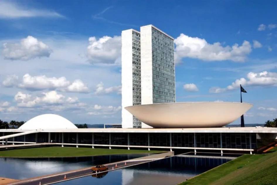 Na dança das cadeiras, PL e Republicanos no Piauí na contramão de adesões registradas na Câmara